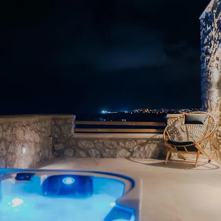 Magnificent Naxos | 4 Bedrooms | Zygerria | Private Pool & Outdoor Hot Tub | Agia Anna * Agia Anna (Naxos)