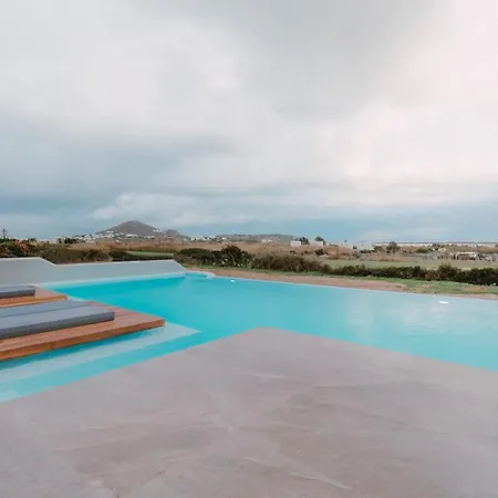 Vila Magnificent Naxos | 4 Bedrooms | Zygerria | Private Pool & Outdoor Hot Tub | Agia Anna
