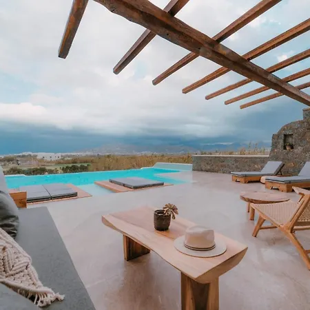 Vila Magnificent Naxos | 4 Bedrooms | Zygerria | Private Pool & Outdoor Hot Tub | Agia Anna *