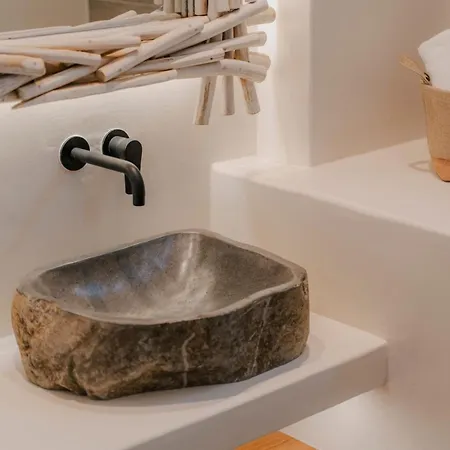 Magnificent Naxos | 4 Bedrooms | Zygerria | Private Pool & Outdoor Hot Tub | Agia Anna Villa