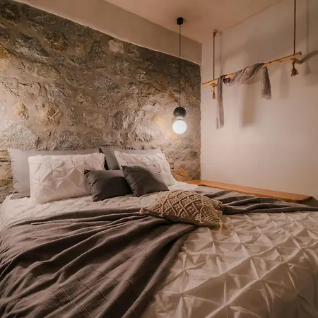 Magnificent Naxos | 4 Bedrooms | Zygerria | Private Pool & Outdoor Hot Tub | Agia Anna Agia Anna (Naxos)