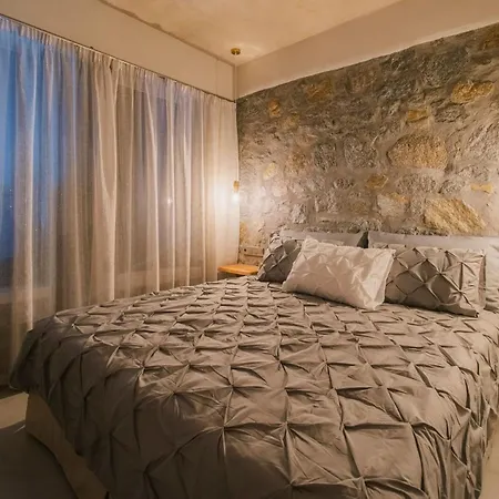 Magnificent Naxos | 4 Bedrooms | Zygerria | Private Pool & Outdoor Hot Tub | Agia Anna Agia Anna (Naxos)